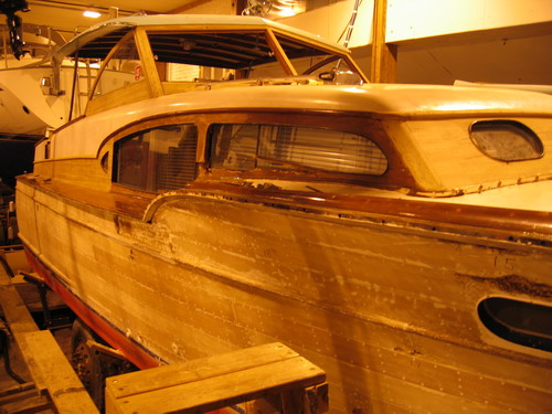 Chris Craft Commander